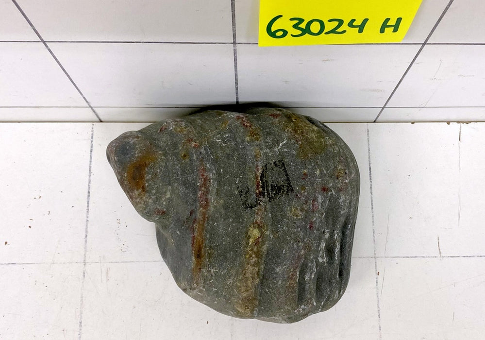 63024H Hakkai Stone Flussstein