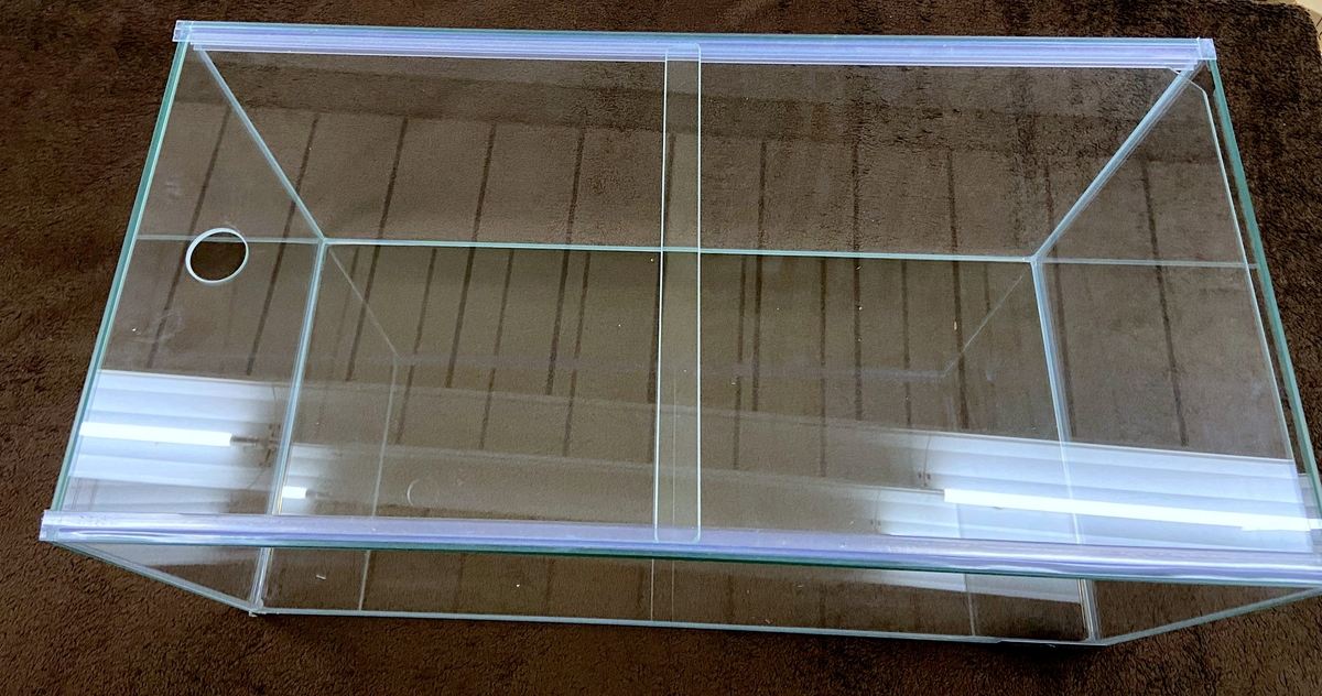 AQUARIUM "basic line" 60x30x30cm -T- (54l) mit Schiebeabdeckung